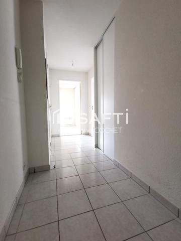 Bel appartement T2 à Dammarie les Lys de 48.27m2, balcon de plus de 9m2 et place de parking