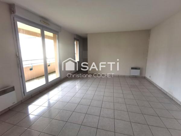 Bel appartement T2 à Dammarie les Lys de 48.27m2, balcon de plus de 9m2 et place de parking