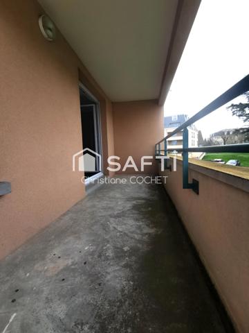 Bel appartement T2 à Dammarie les Lys de 48.27m2, balcon de plus de 9m2 et place de parking