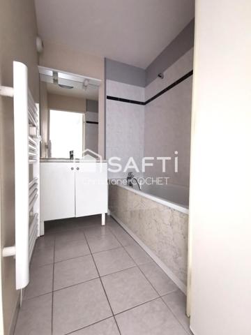 Bel appartement T2 à Dammarie les Lys de 48.27m2, balcon de plus de 9m2 et place de parking