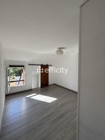 Maison
         4 pièces
        - 91 m² 187 500 € *