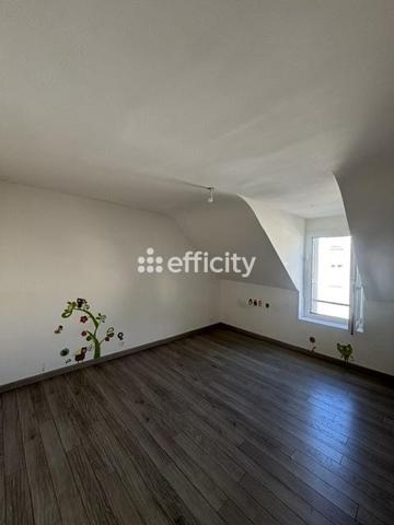 Maison
         4 pièces
        - 91 m² 187 500 € *