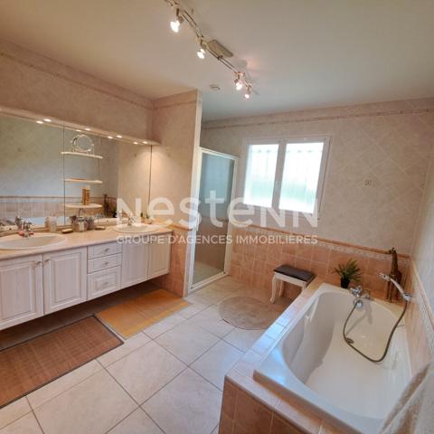 A VENDRE MAISON PLAIN PIED / LE PEYRAT / 3 CHAMBRES / JARDIN / 2 GARAGES