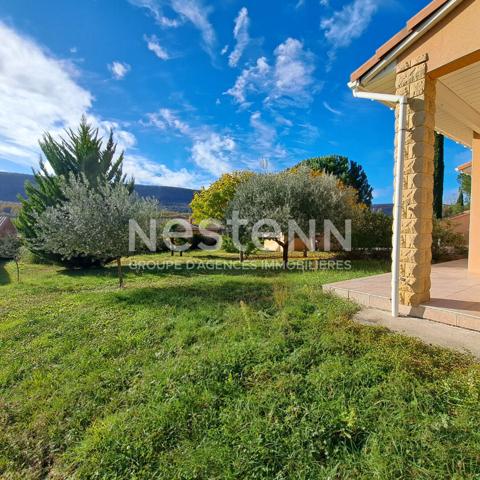 A VENDRE MAISON PLAIN PIED / LE PEYRAT / 3 CHAMBRES / JARDIN / 2 GARAGES