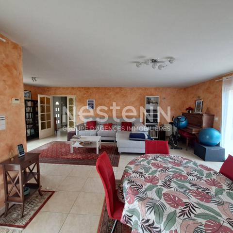 A VENDRE MAISON PLAIN PIED / LE PEYRAT / 3 CHAMBRES / JARDIN / 2 GARAGES