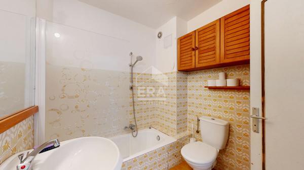 NICE - MANTEGA RIGHI : SPACIEUX 5 PIÈCES D'ANGLE AVEC GRANDE TERRASSE CIRCULAIRE ET BELLE VUE DÉGAGÉE