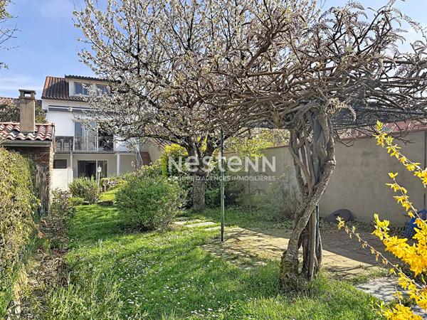 A VENDRE -PORTET SUR GARONNE Maison de village ATYPIQUE TRIPLEX Coeur de village