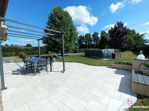 Longère en pierres sans voisins secteur Mayenne