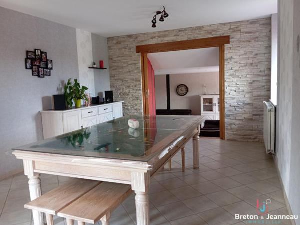 Longère en pierres sans voisins secteur Mayenne