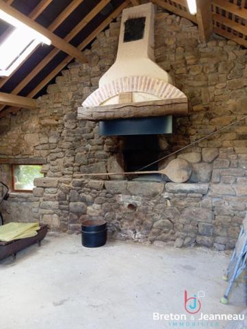 Longère en pierres sans voisins secteur Mayenne