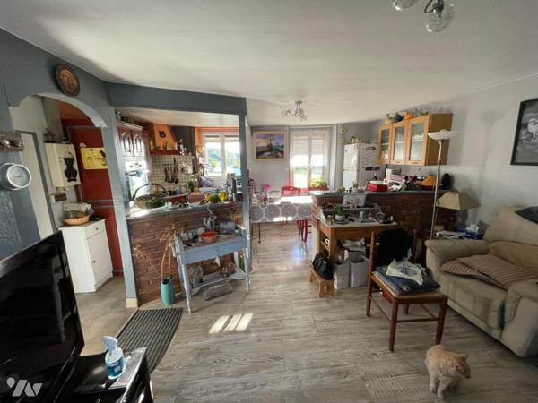 Immeuble à usage commercial et d'habitation idéal pour investisseur à CHAILLOUE
Garage, jardin