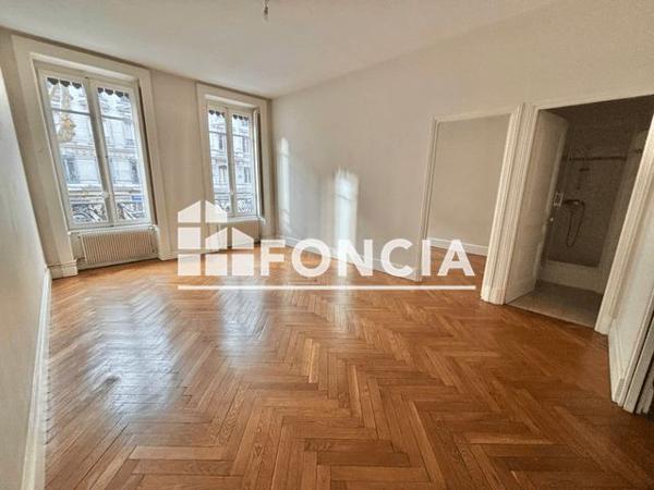Location Appartement 4 pièces 102.1 m² - 43 AVENUE DE SAXE Lyon 69006