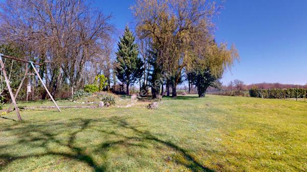 Maison familiale rénovée de 190 m² / 6 chambres / Terrain arboré de 4 100 m² / Double garage