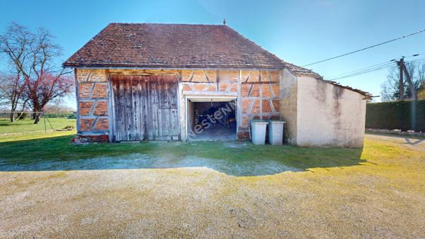 Maison familiale rénovée de 190 m² / 6 chambres / Terrain arboré de 4 100 m² / Double garage