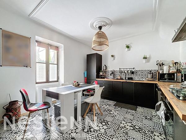 À Vendre Maison de Village Rénovée avec Goût au Coeur de Mallemort