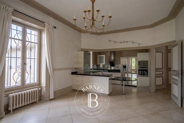Saint-Didier-de-Formans, Maison 5 Chambres -  291 m² à vendre