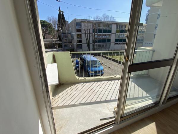 Nîmes (30000) studio pour investissement 10%