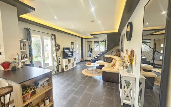 Maison à vendre    4 pièces • 145 m2 Houilles