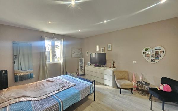 Maison à vendre    4 pièces • 145 m2 Houilles