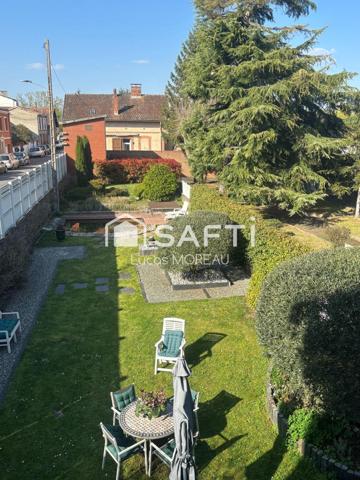 Maison de ville avec jardin et piscine