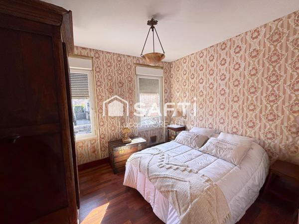 Maison de ville avec jardin et piscine