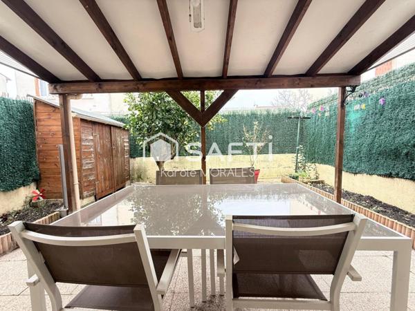 SAINT-CYPRIEN VILLAGE, MAISON T4 AVEC JARDIN ET PLACES DE PARKING