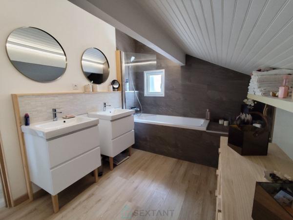 Maison 8 pièces (2 logements) avec jardin, parking