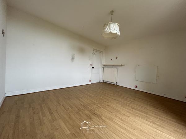 Maison de bourg - 243m2 - Atelier Lusignan (86600)