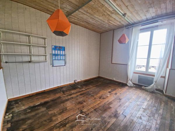 Maison de bourg - 243m2 - Atelier Lusignan (86600)