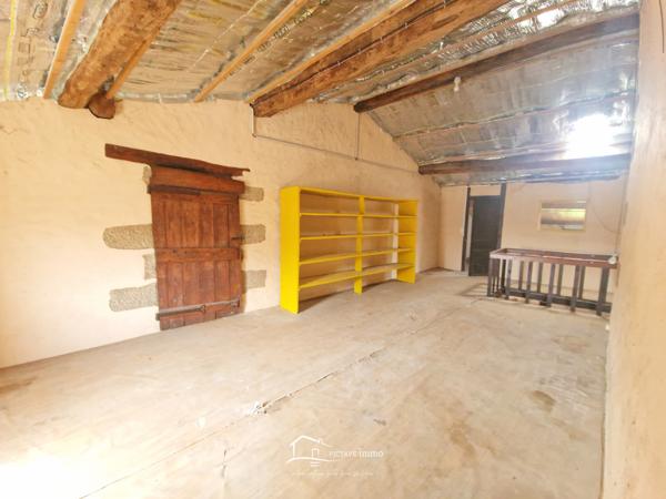 Maison de bourg - 243m2 - Atelier Lusignan (86600)