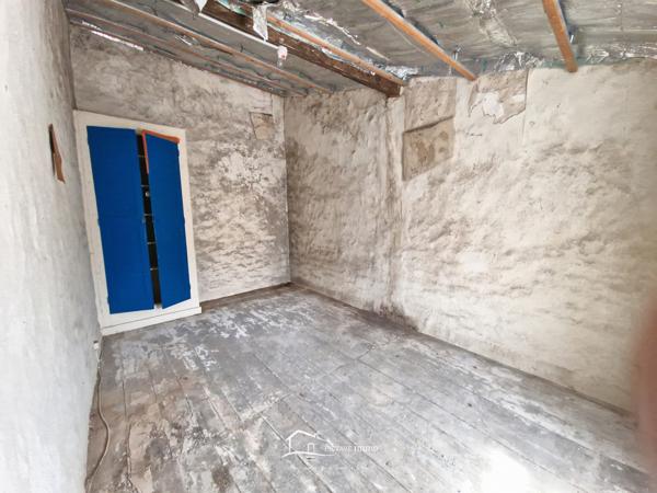 Maison de bourg - 243m2 - Atelier Lusignan (86600)