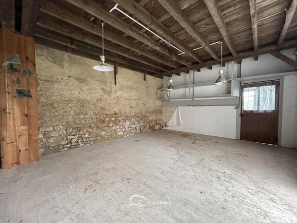 Maison de bourg - 243m2 - Atelier Lusignan (86600)