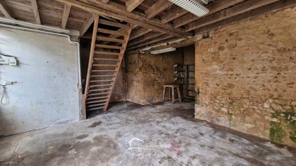 Maison de bourg - 243m2 - Atelier Lusignan (86600)
