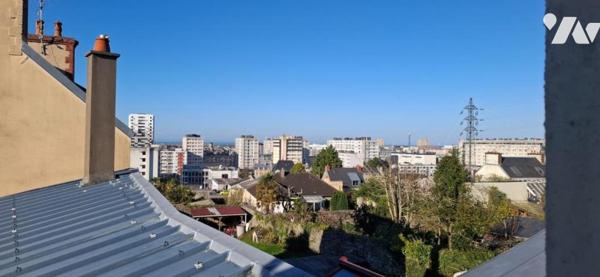 A environ 700m du centre-ville