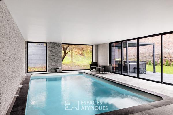 Villa d’architecte contemporaine entre lumière et transparence en plein coeur de ville