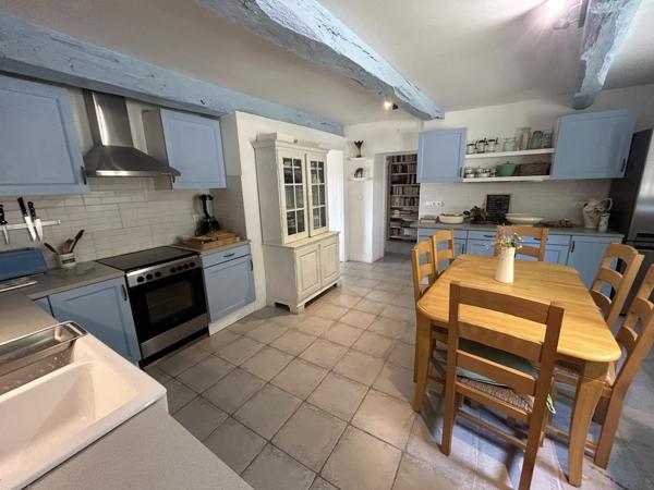 Maison 8 pièces - 201 m²