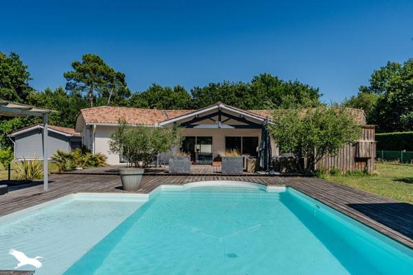 Maison à vendre 940 000 € Biganos 9 p 240 m² DPE B
