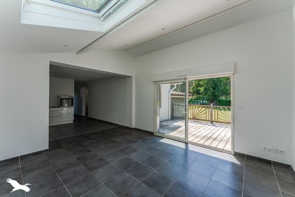 Maison à vendre 940 000 € Biganos 9 p 240 m² DPE B