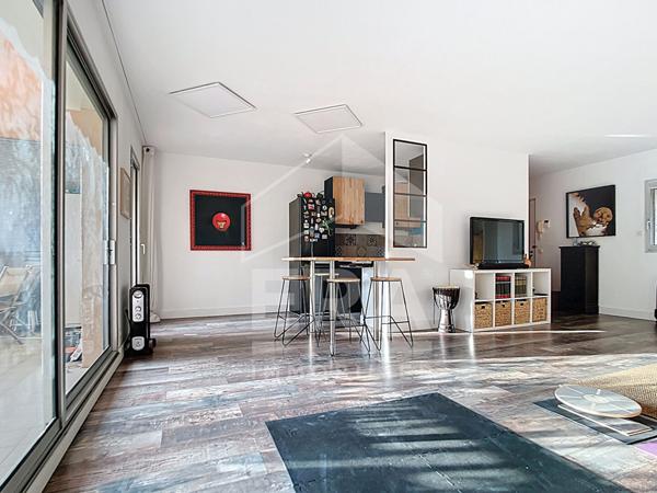 MARSEILLE 8EME - APPARTEMENT T3 75m² - CALME & LUMINOSITE - QUARTIER STE ANNE / MAZARGUES