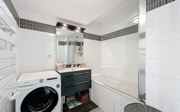 Appartement à vendre    3 pièces • 60 m2 Suresnes