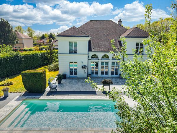 Maison Bailly Romainvilliers 7 pièce(s) 202 m2