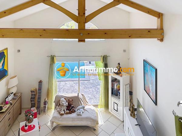 Vente                                                      Maison
                        
                     5 pièces                      145 m2                     à Bourgoin-Jallieu