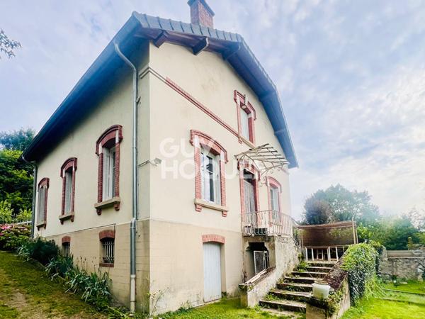 Maison spacieuse à vendre à Toulon-sur-Arroux - 155 000 