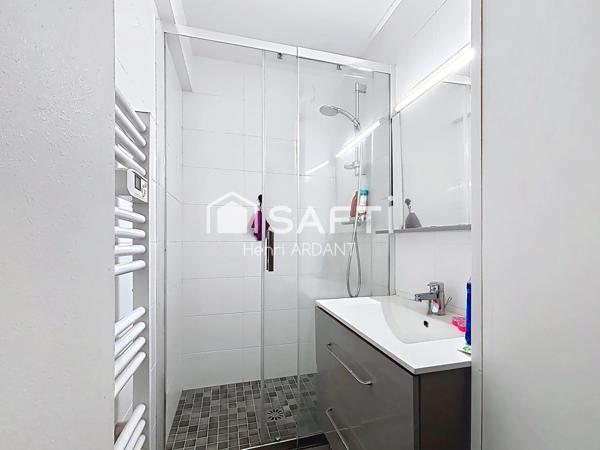 T1 PLEIN CENTRE-VILLE LIMOGES / Excellente rentabilité