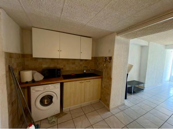 Signes (83870) T2 43m2 avec terrasse village de Signes