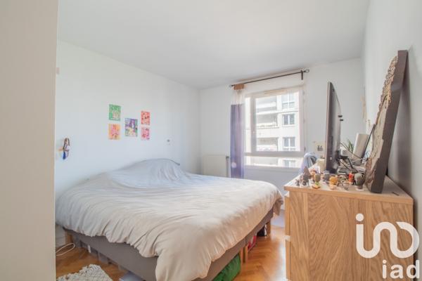 Apartment for sale 4 rooms 86 m² Courbevoie