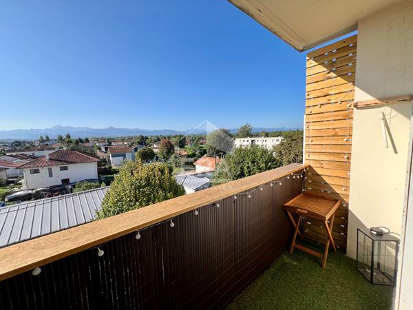 Appartement T4- Balcon et vue Pyrénées