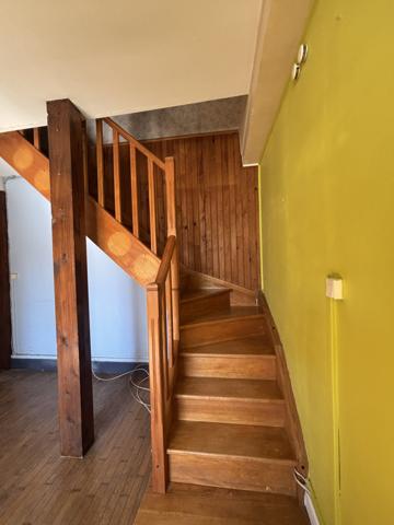 SAINTE-COLOMBE-SUR-SEINE : Maison de village de 85 m² avec deux garages et un terrain non attenant  Sainte-Colombe-sur-Seine (21400)