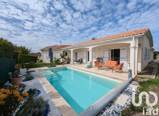 Maison à vendre 7 pièces 166 m² Boutiers-Saint-Trojan