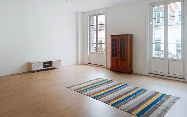 Appartement à vendre    2 pièces • 111,09 m2 Vichy